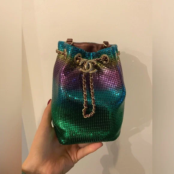 Chanel - Picture 3 of 13